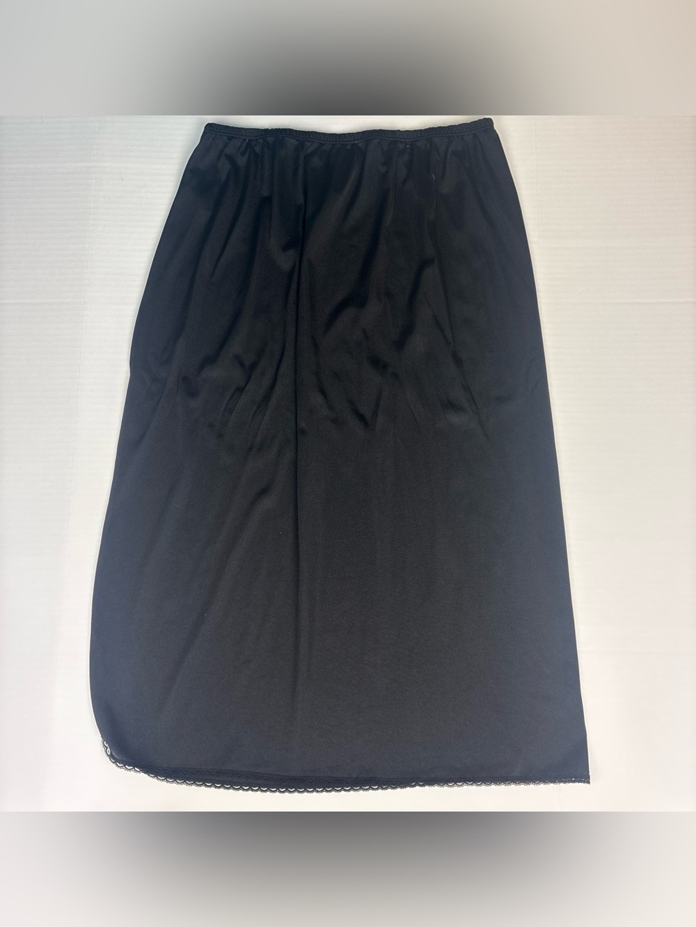 Secret Treasures Women XL Slip Black Nylon Lace Trim Elastic Waist Midi Length